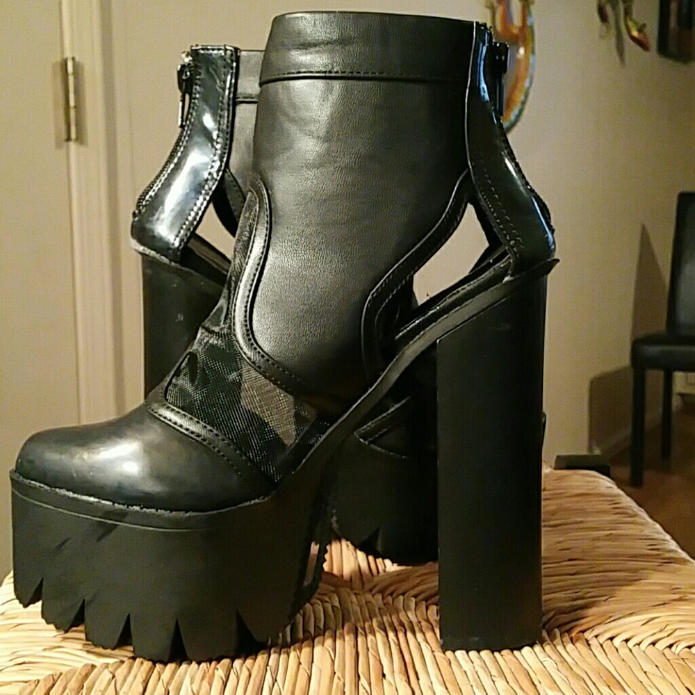 Platform Booties - Picture 4 of 7